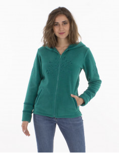 Knitted polyester polar hooded jacket with embroideries 2