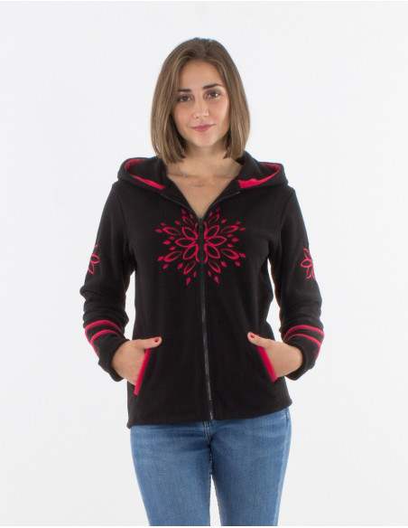 Knitted polyester polar hooded jacket with embroideries