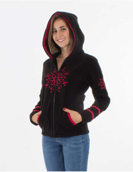 Knitted polyester polar hooded jacket with embroideries