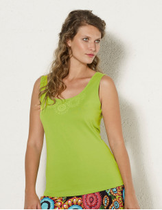 95% cotton 5% elastane...