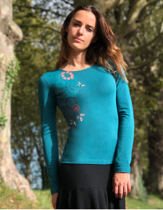 97% cotton 3% elastane tee...