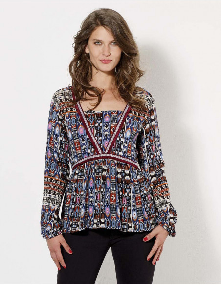 Rayon crepe blouse with long sleeves lining and santiago print