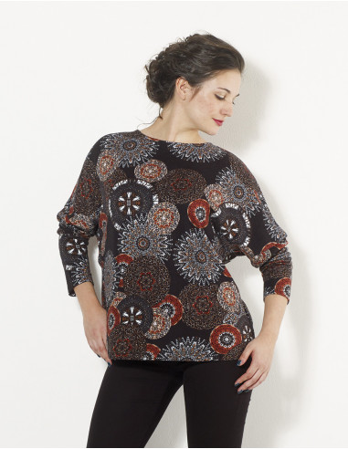 Knitted 95% polyester 5% elastane pullover