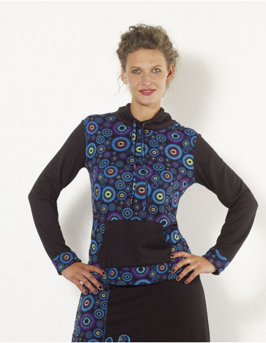 Knitted 95% polyester 5% elastane pullover with magic print