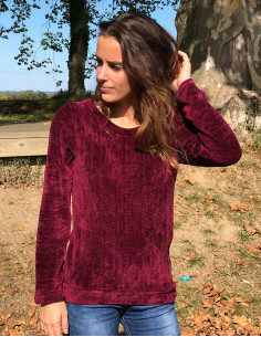 Knitted polyester pullover