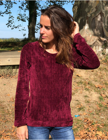 Knitted polyester pullover