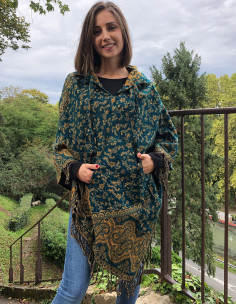 Acrylic jacquart poncho...