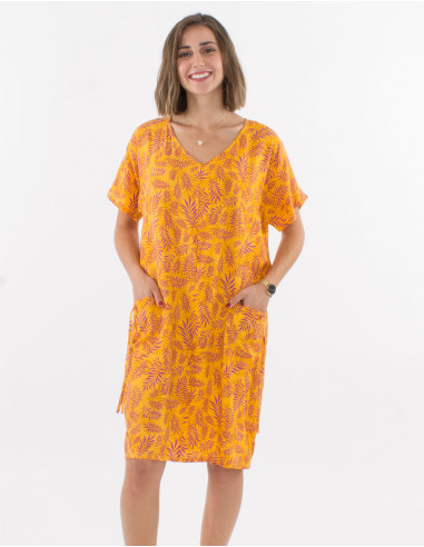 Viscose dress with short sleeves and banana print