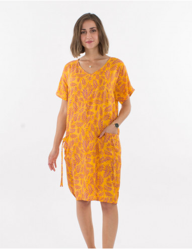 Viscose dress with short sleeves and banana print