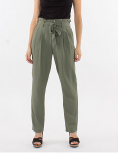 70% viscose 30% linen pants with pleats at the waist