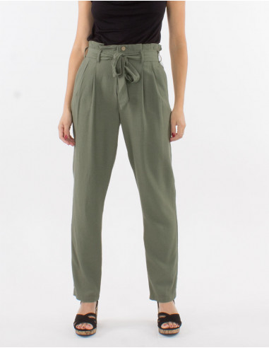 70% viscose 30% linen pants with pleats at the waist
