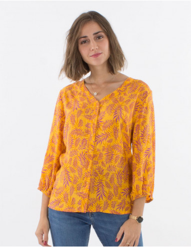 3/4 sleeves viscose blouse with buttons and banana print