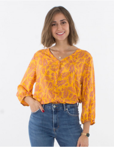 3/4 sleeves viscose blouse with buttons and banana print