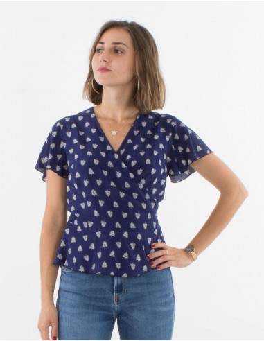 Short sleeves viscose blouse with islande print