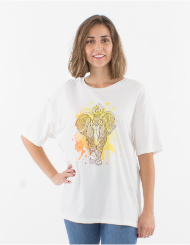 Short sleeves and large cotton t-shirt with elephant print