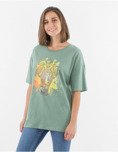 Short sleeves and large cotton t-shirt with elephant print