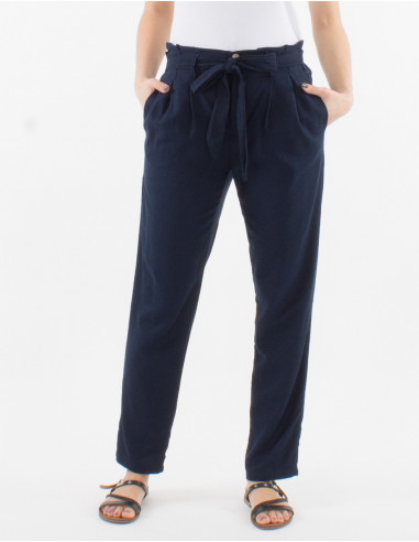 70% viscose 30% linen pants with pleats at the waist