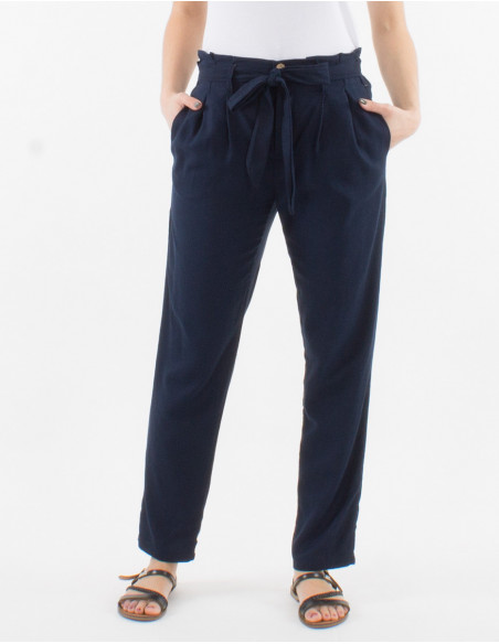 70% viscose 30% linen pants with pleats at the waist