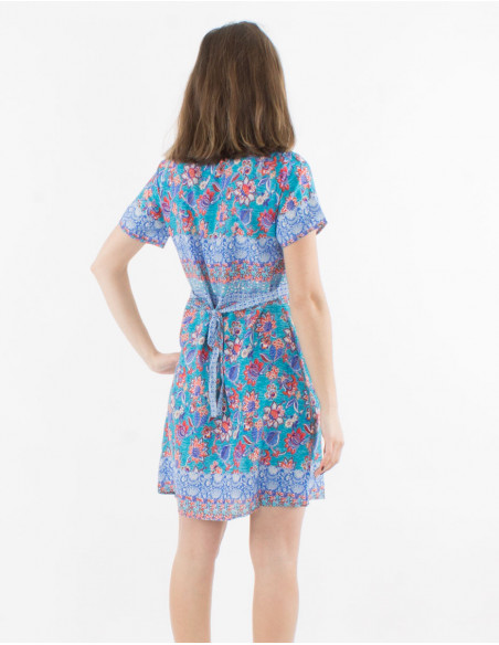 Polyester dress with short sleeves and holi flower print