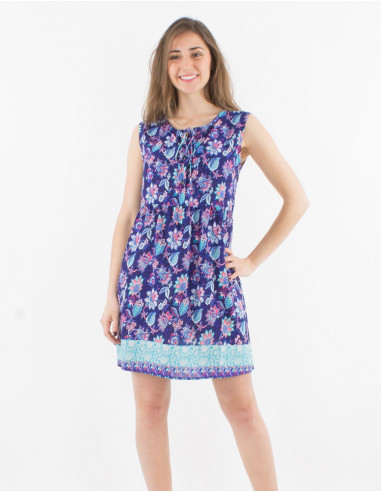 Sleeveless polyester buttoned dress with holi flower print