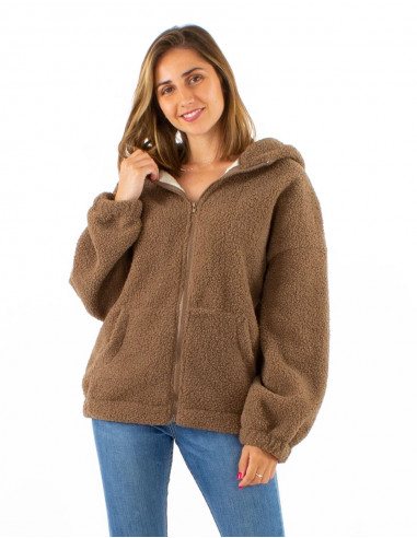 Knitted polyester coat with hood and fake fur