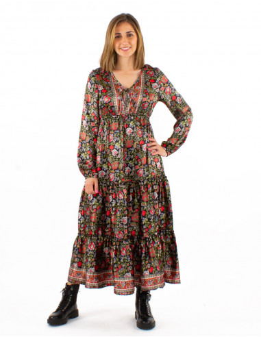 Long polyester dress with long sleeves and sari print