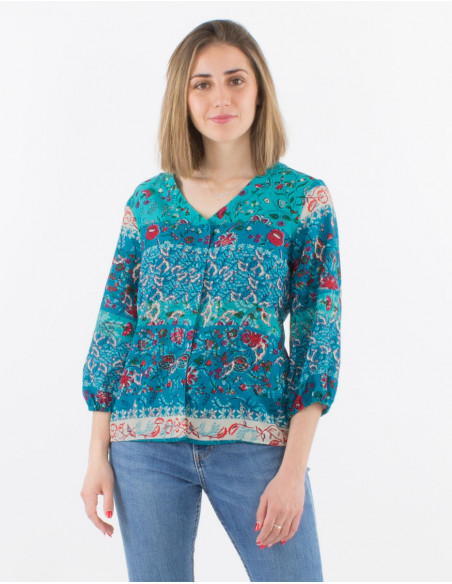 3/4 sleeves buttoned polyester blouse with delhi print