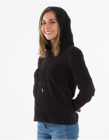 Pull maille 95% Polyester 5% Elasthanne à capuche