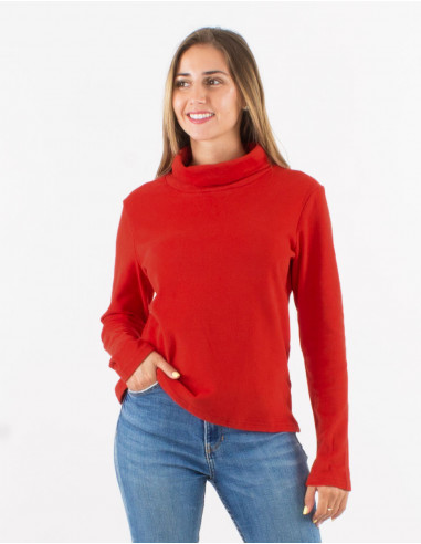 Knitted 95% polyester 5% elastane sweater
