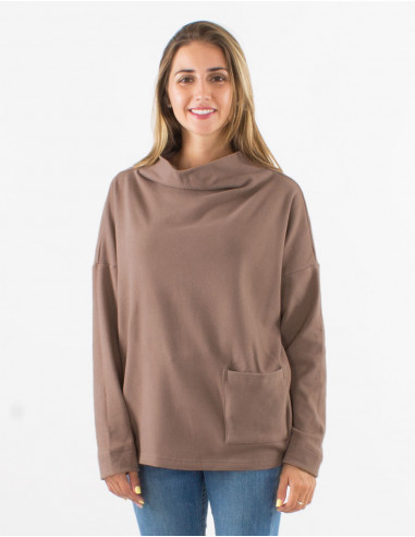 Knitted 95% polyester 5% elastane sweater