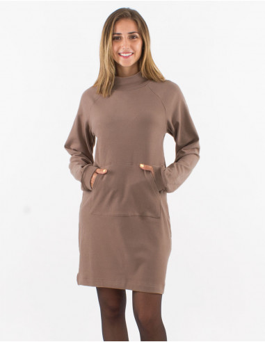 Knitted 95% polyester 5% elastane dress with kangaroo pocket