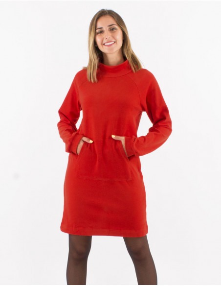 Knitted 95% polyester 5% elastane dress with kangaroo pocket