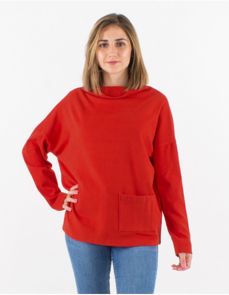Knitted 95% polyester 5% elastane sweater