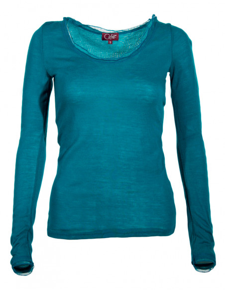 Tee shirt with long sleeves