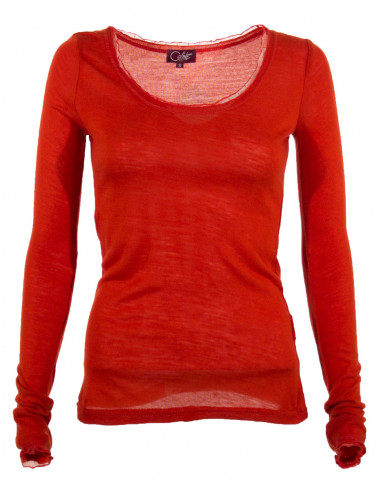 Tee shirt with long sleeves