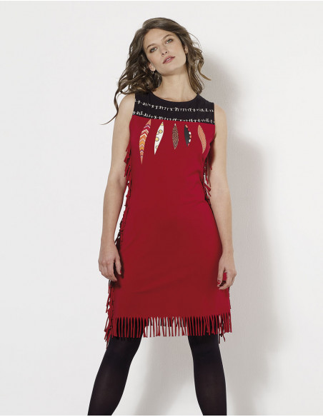 Knitted 97% cotton 3% elastane sleeveless dress with fringes