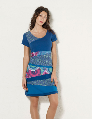 Dress with patch and short sleeves