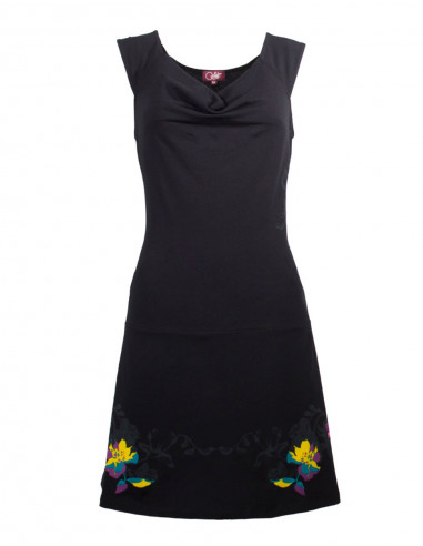 Robe courte col bénitier