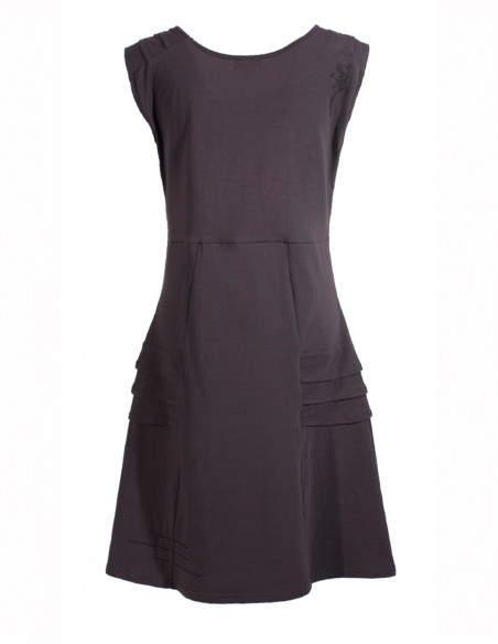 Robe sans manches effet collier tribal