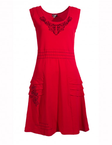 Robe sans manches effet collier tribal