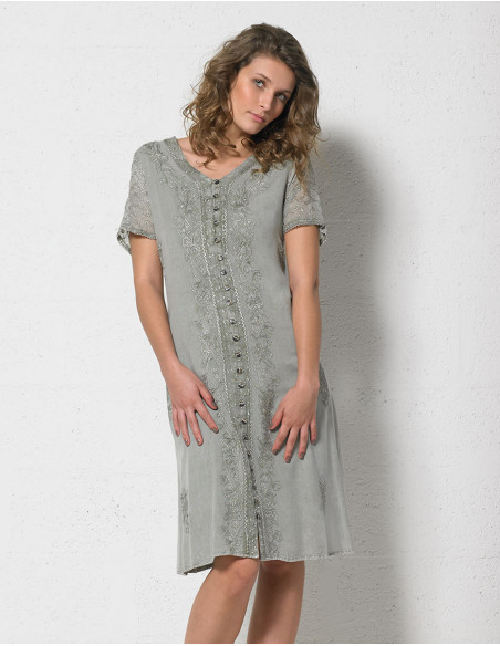 Rayon dress with short sleeves