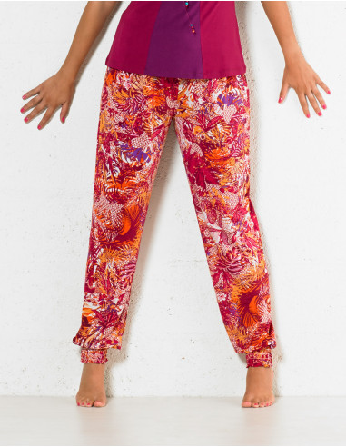 Knitted 96% polyester 4% spandex pant wth garden print