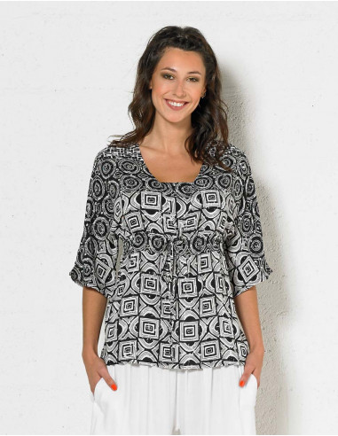 Rayon blouse with cubic print