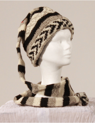 knitted hat with polyester lining