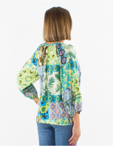Buttoned viscose blouse with 3/4 sleeves and fantasie print