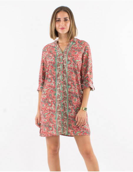 Polyester buttoned dress with roll-up 3/4 sleeves and golden cachemire print