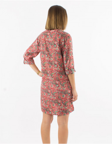 Polyester buttoned dress with roll-up 3/4 sleeves and golden cachemire print