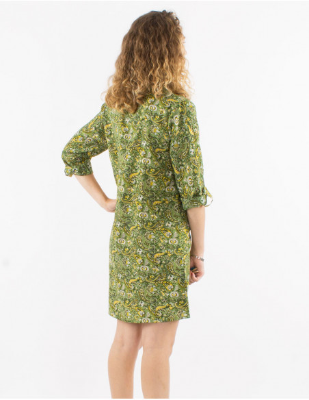 Polyester buttoned dress with roll-up 3/4 sleeves and golden cachemire print