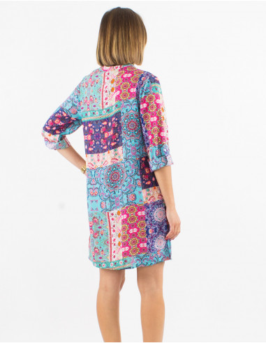 Robe courte polyester boutonnée manches 3/4 retroussables imprimé fresque