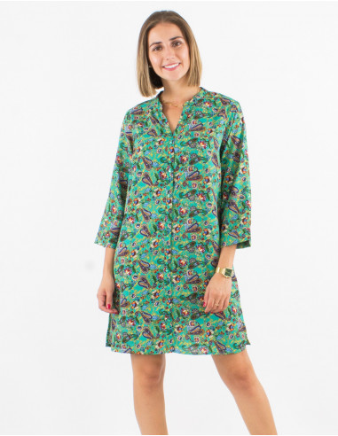 Short polyester buttoned dress with roll-up 3/4 sleeves and mistery print